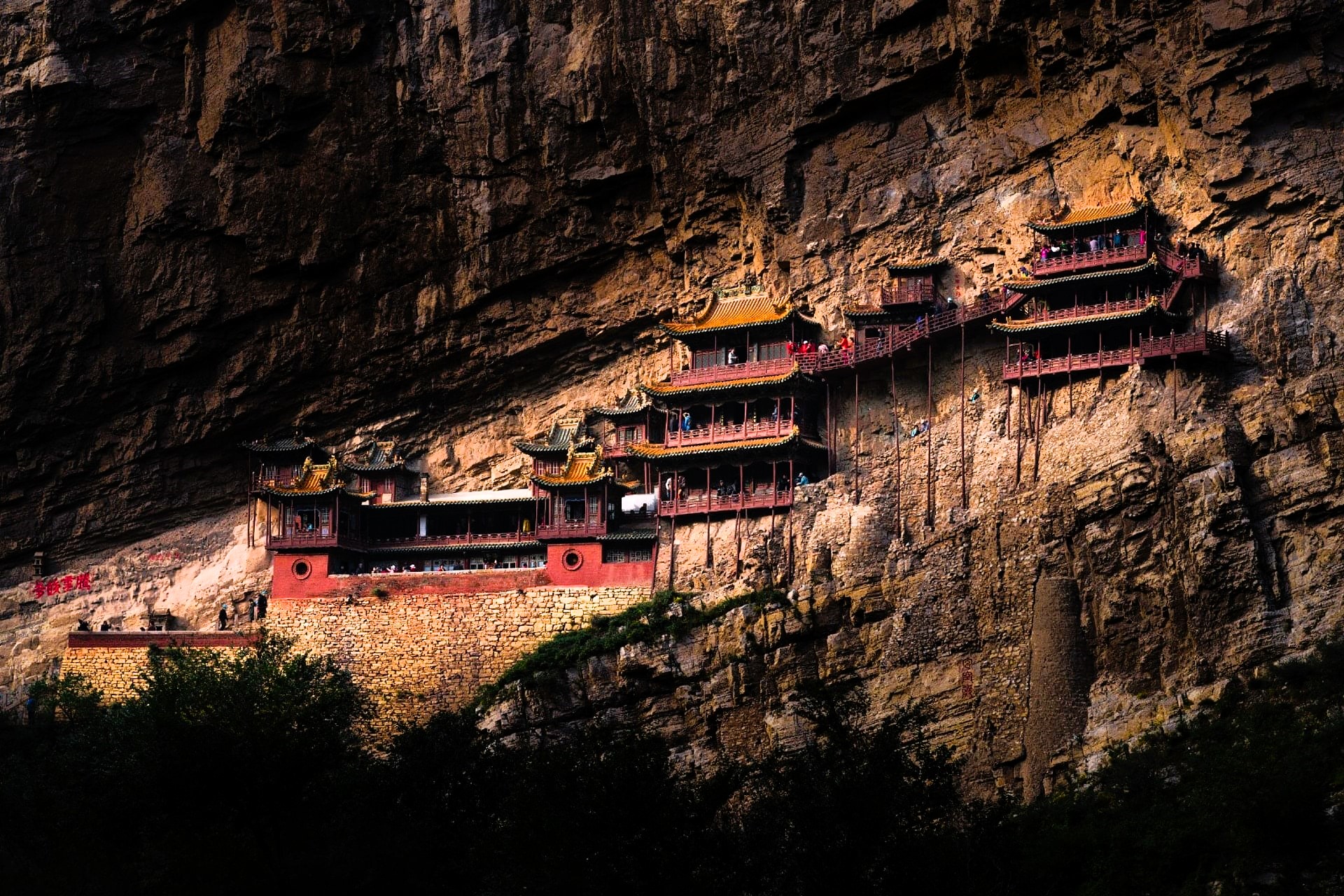 Hengshan Hanging Temple (Xuankong Si): Your Complete Guide to China’s Gravity-Defying Marvel from Jianguo HIDDEN Hotel